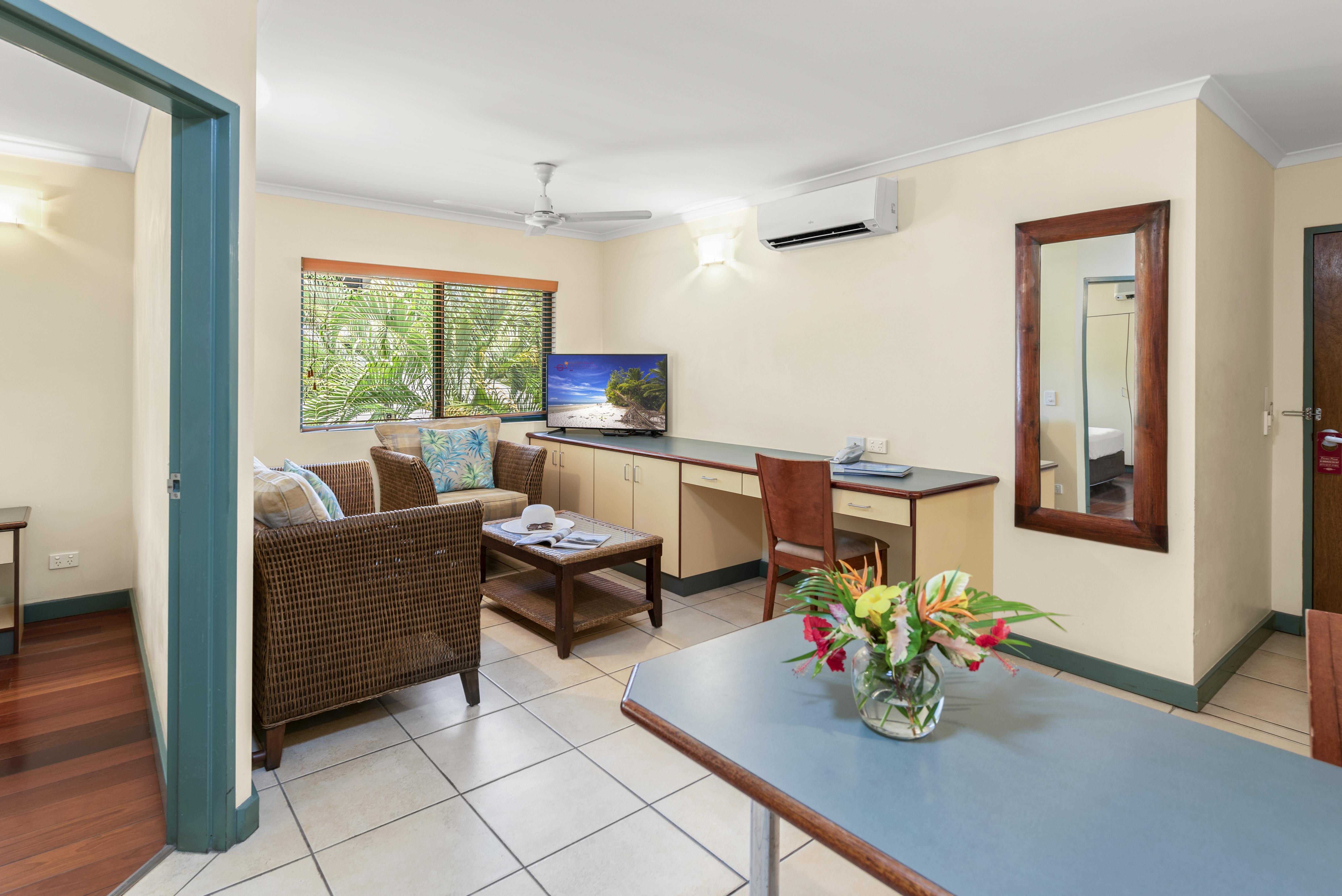 Bay Village Tropical Retreat & Apartments Κερνς Εξωτερικό φωτογραφία
