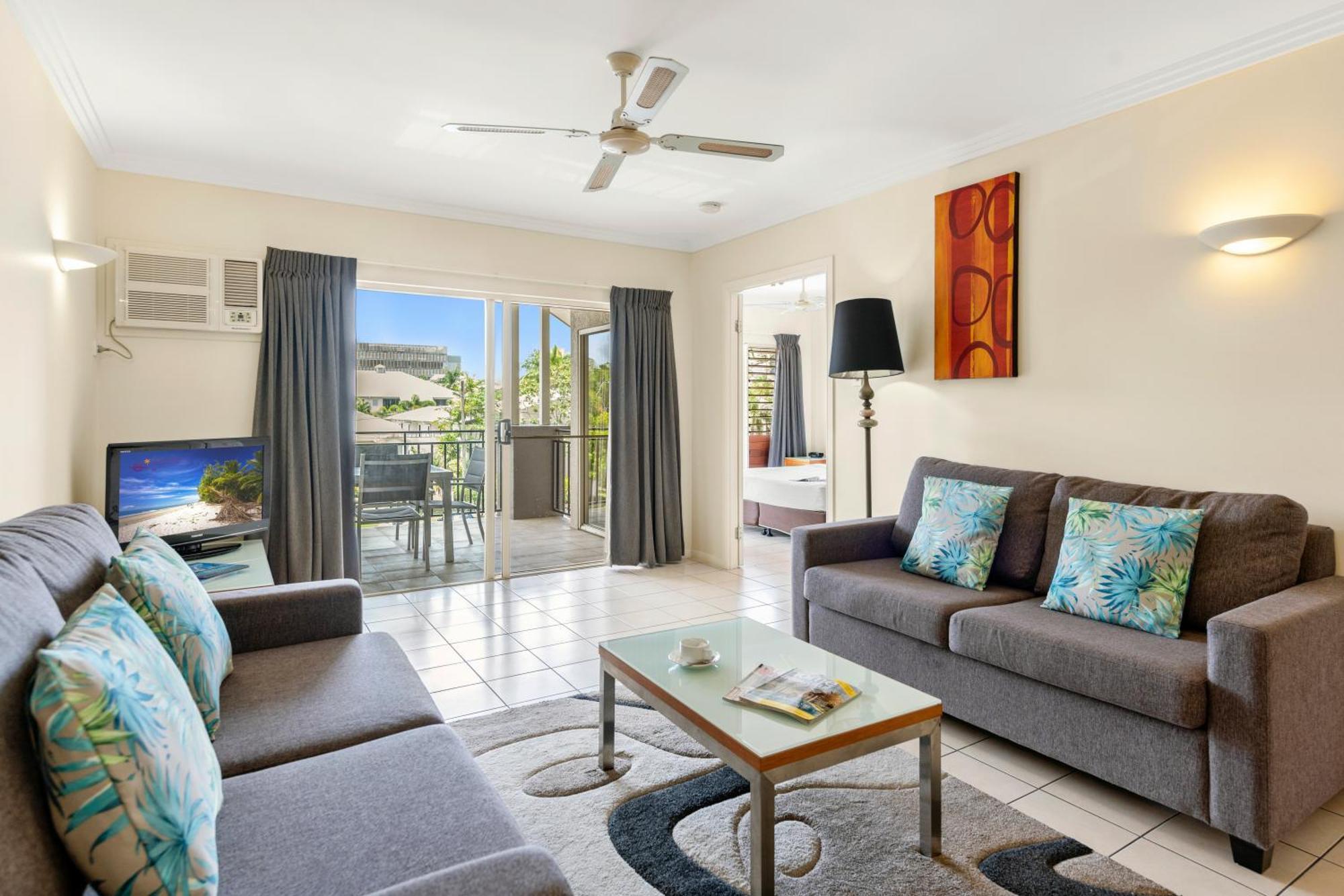 Bay Village Tropical Retreat & Apartments Κερνς Εξωτερικό φωτογραφία