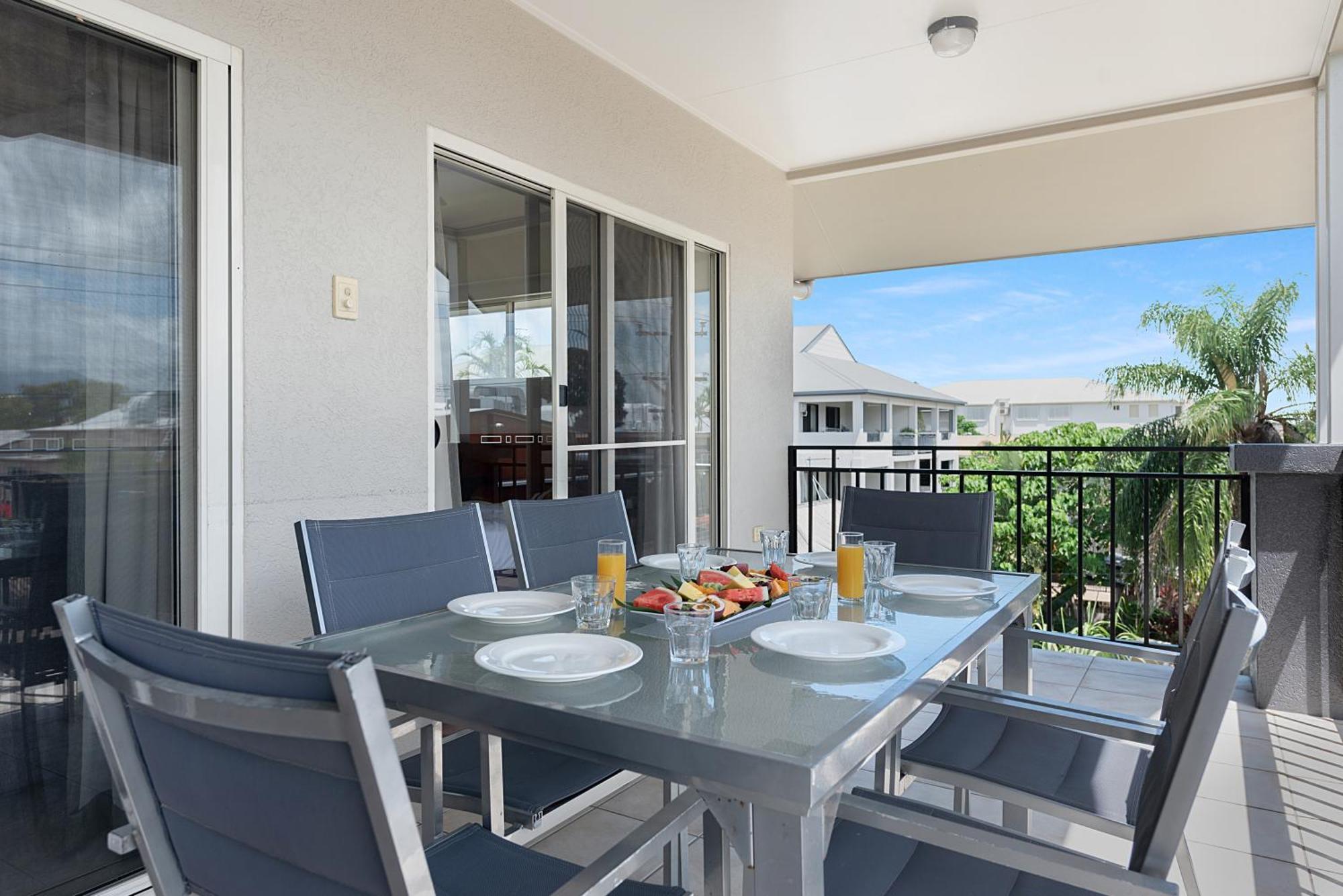 Bay Village Tropical Retreat & Apartments Κερνς Εξωτερικό φωτογραφία