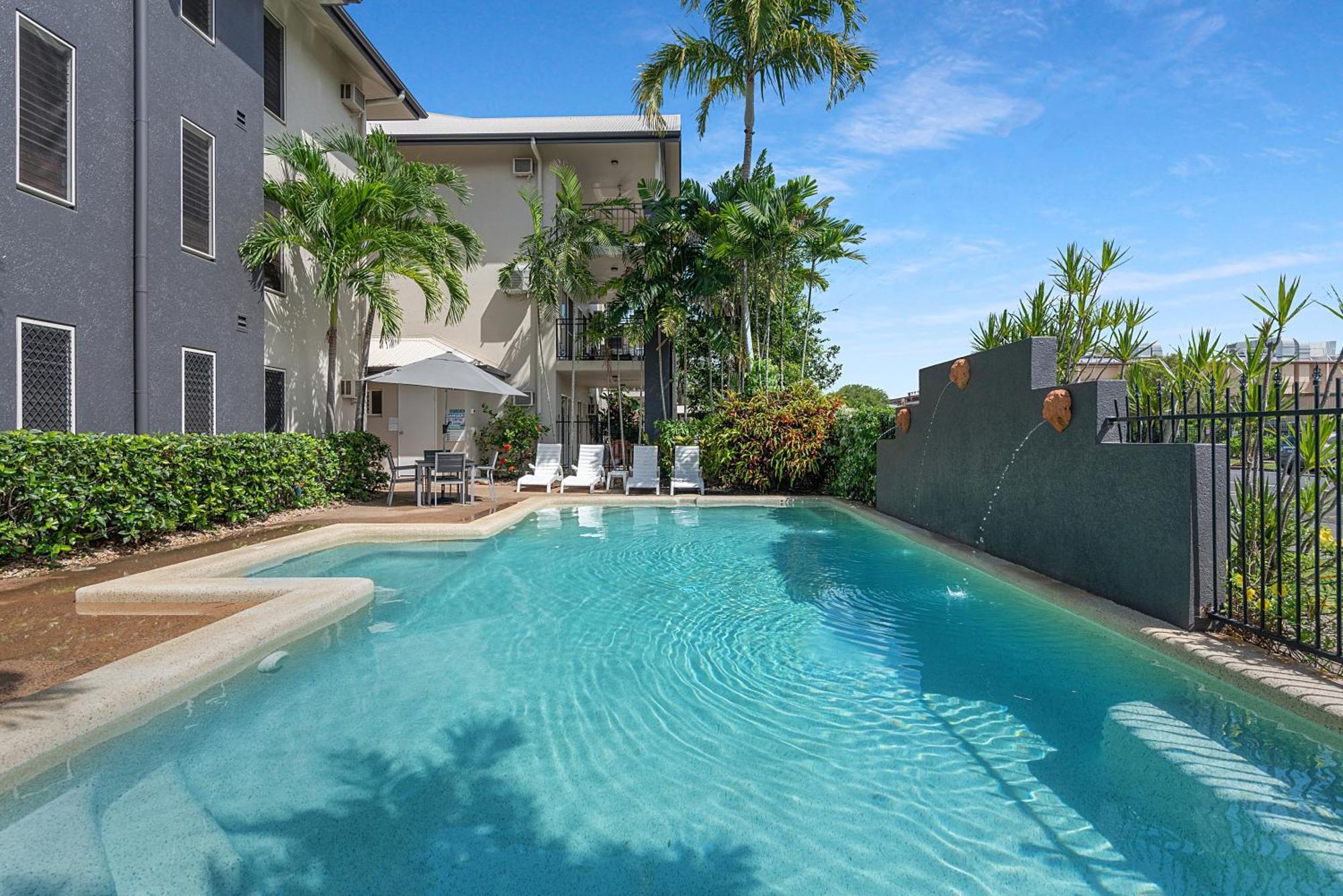 Bay Village Tropical Retreat & Apartments Κερνς Εξωτερικό φωτογραφία