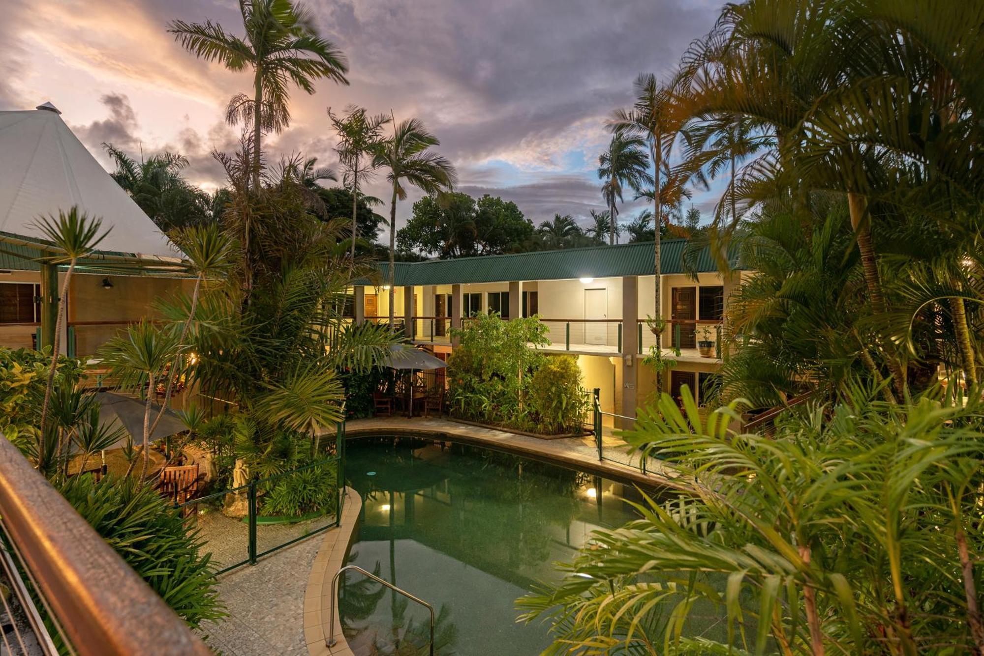 Bay Village Tropical Retreat & Apartments Κερνς Εξωτερικό φωτογραφία